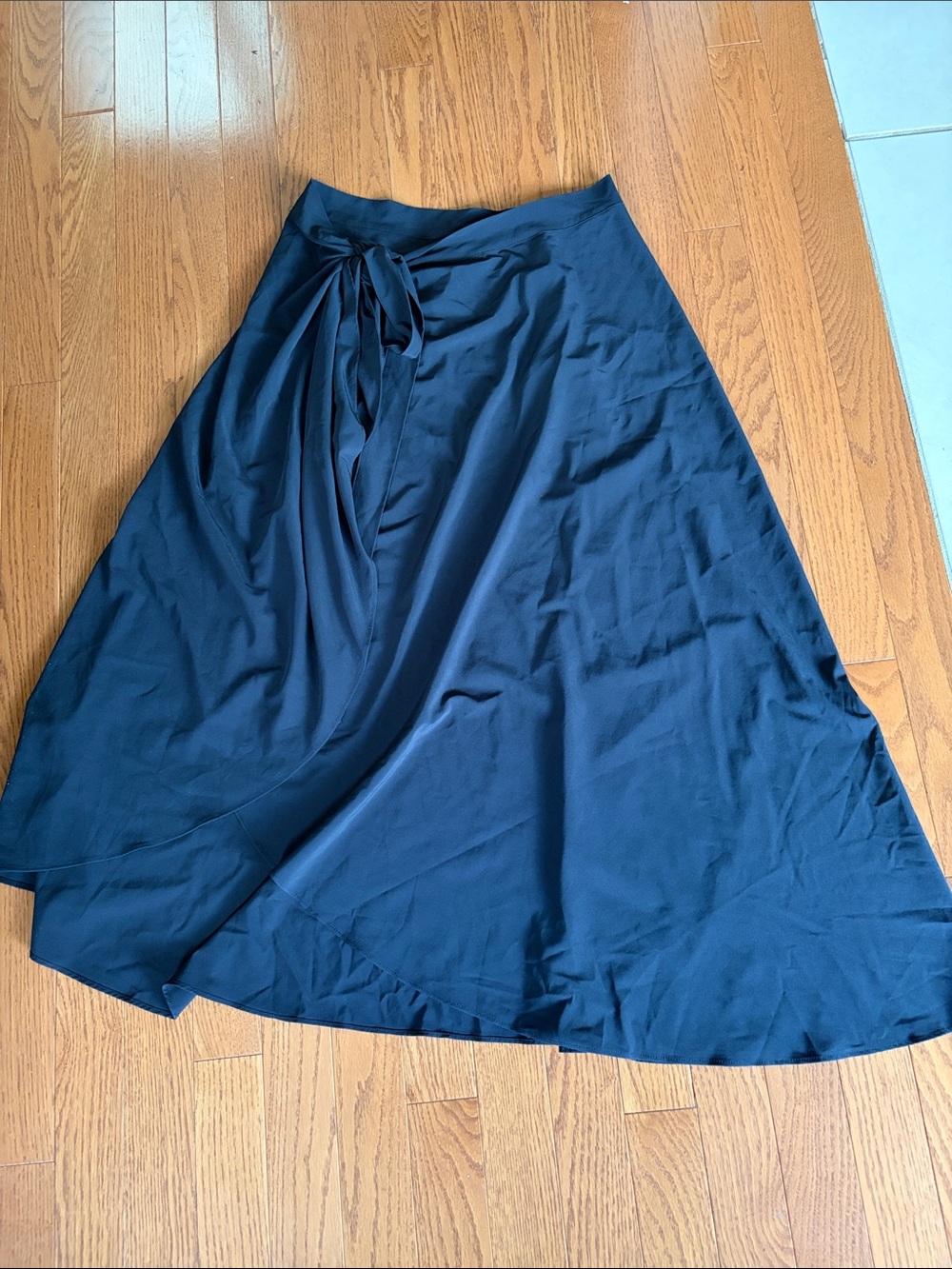HALARA Black Stretch Skirt Cover with Branded Tag